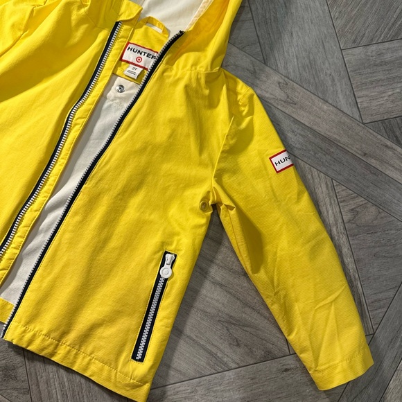 Hunter 2T Yellow Hooded Raincoat - Picture 5 of 16